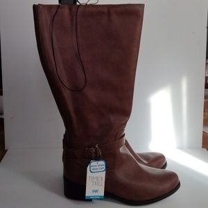 Time and Tru Brown tall boots with zipper size 9W NWT